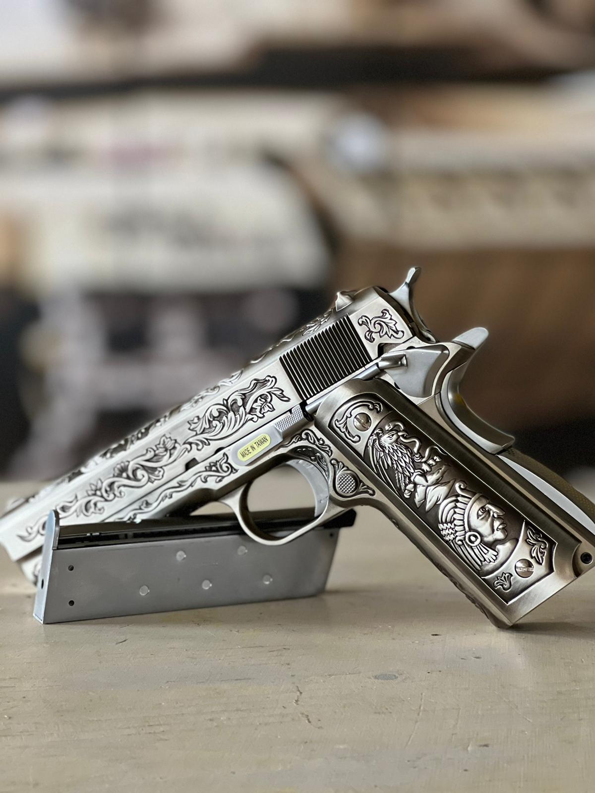 Airsoft Pistole WE M1911 Etched Metall GBB 6 mm Silber