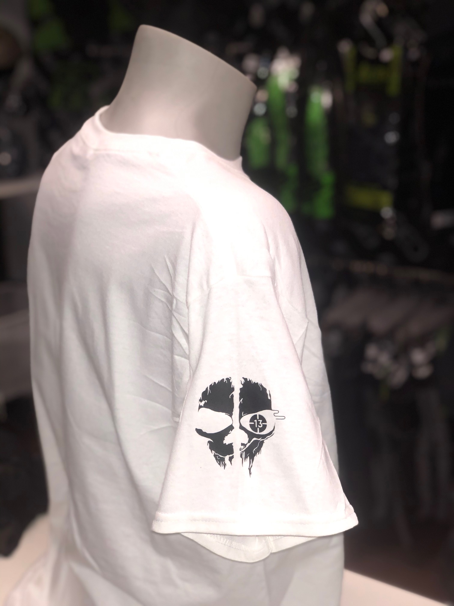 AREA13 T-Shirt Dezent weiß o. schwarz